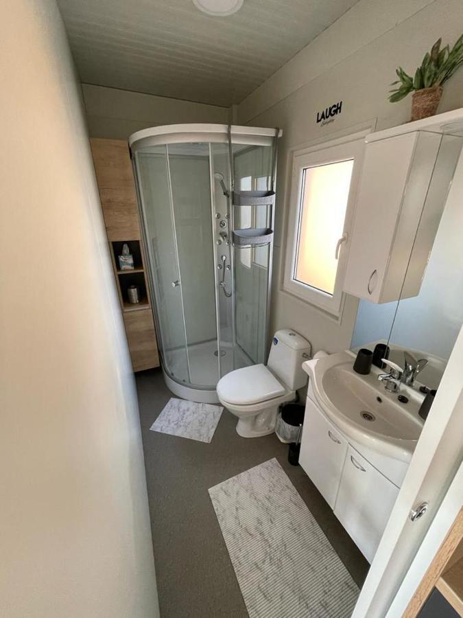 H&S Mobile Home Privlaka  Exterior photo